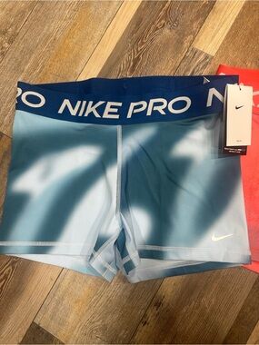 Nike Pro Womens’ Light Blue Gradient Athletic Compression Shorts